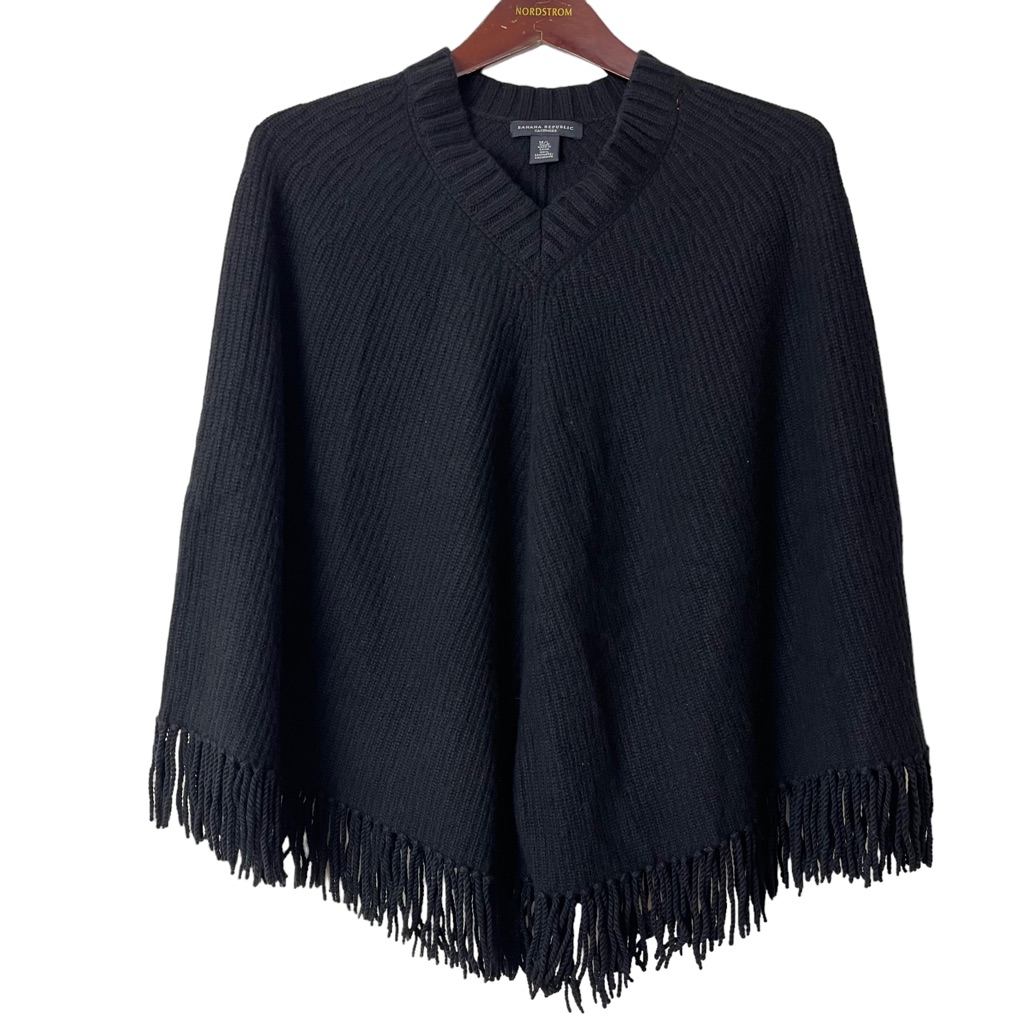 Banana Republic Women’s Black 100% Cashmere Poncho Size M/L Fringe Cozy Winter